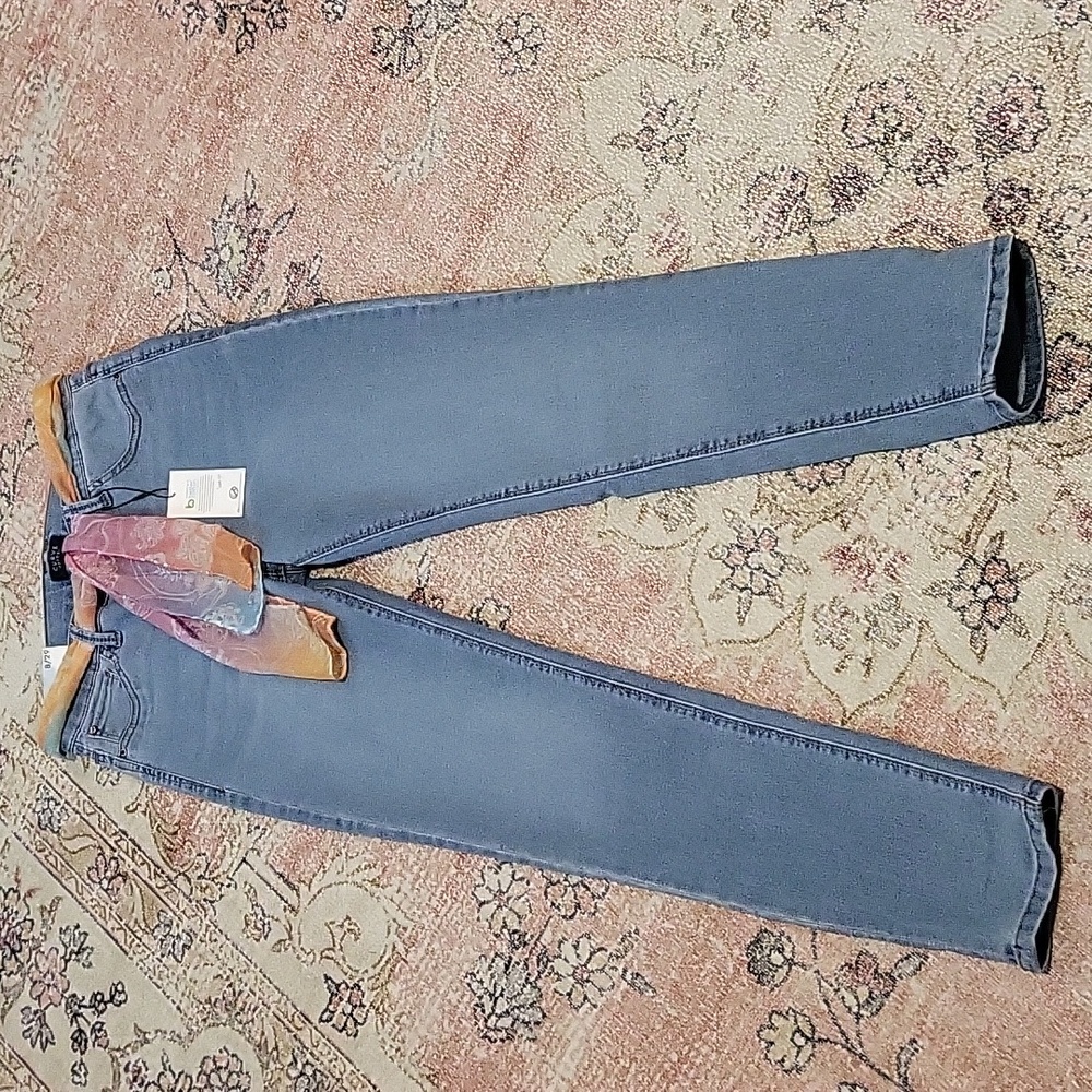 Light Blue Women's Skinny Jeans with Multicolor Scarf Belt